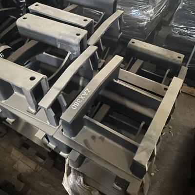 Excavator chain guard, chain protector, wear-resistant components, chain holder